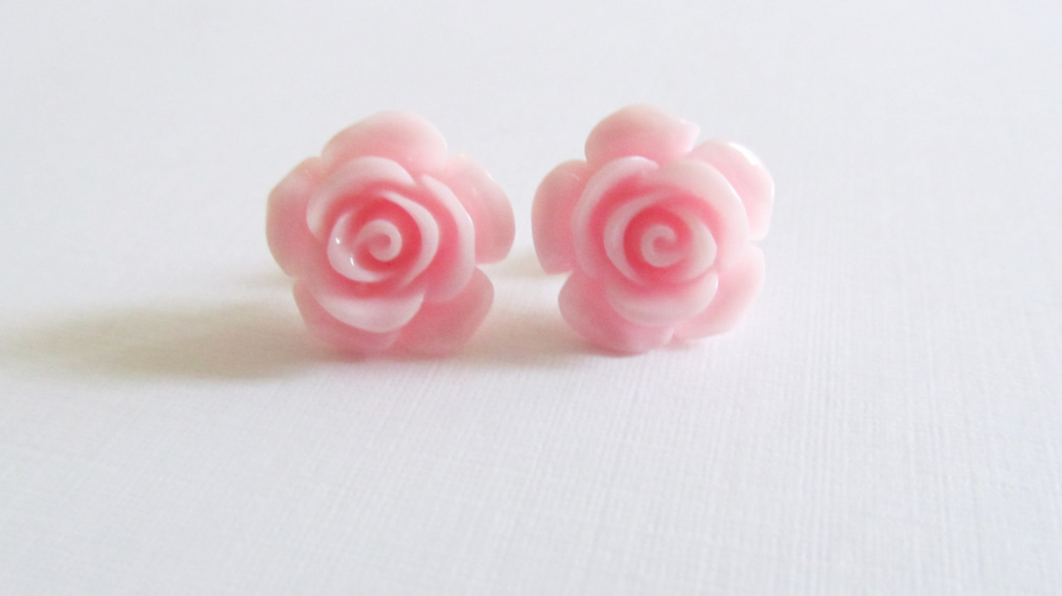 Pink Flower Stud Earrings on Luulla